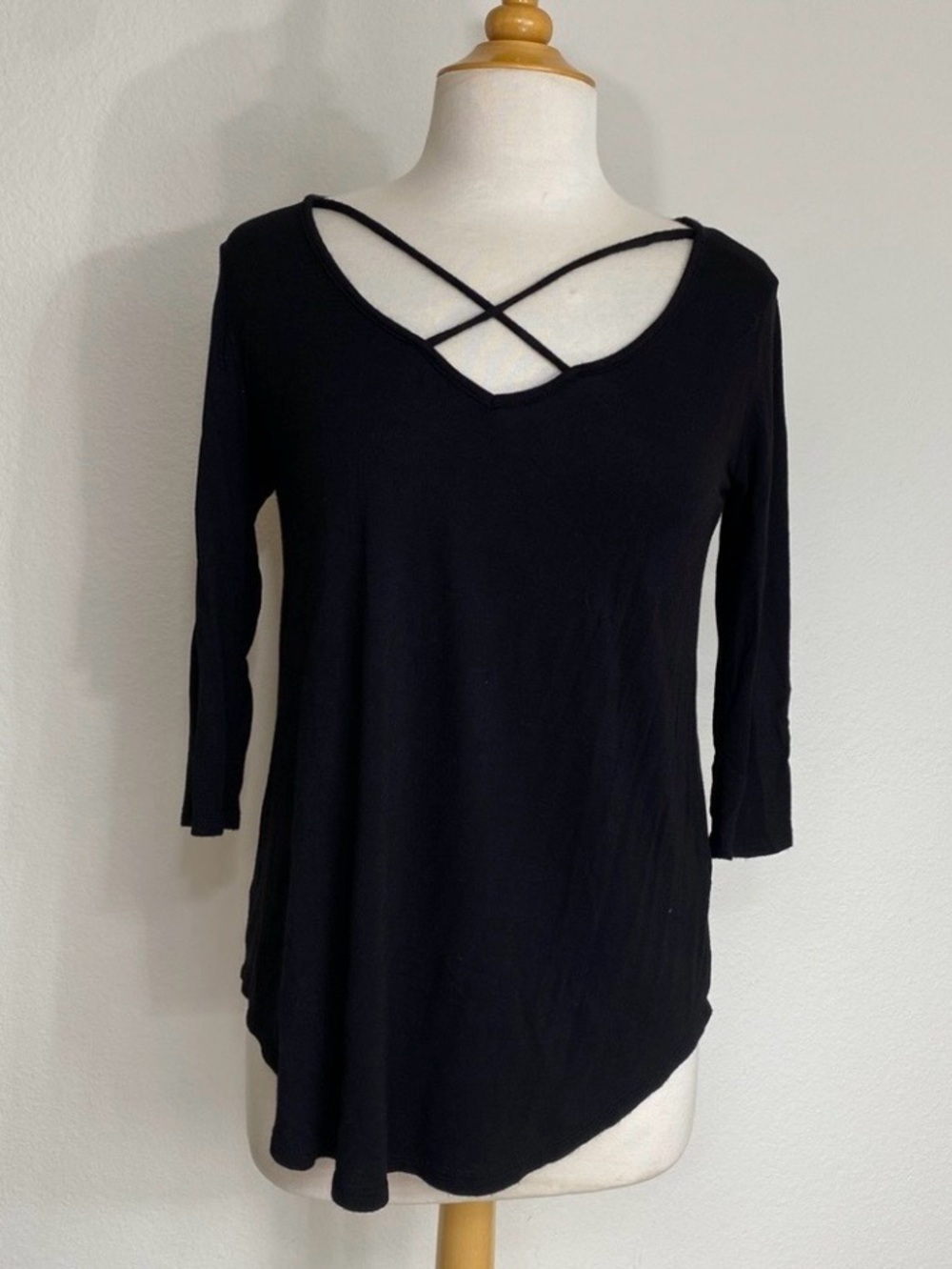 3/$25 Twenty Ten Juniors Black Criss Cross Soft Stretch 3/4 Sleeve Tunic Size S